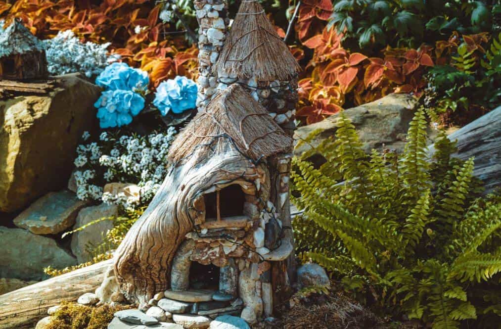 Fairy rock garden house