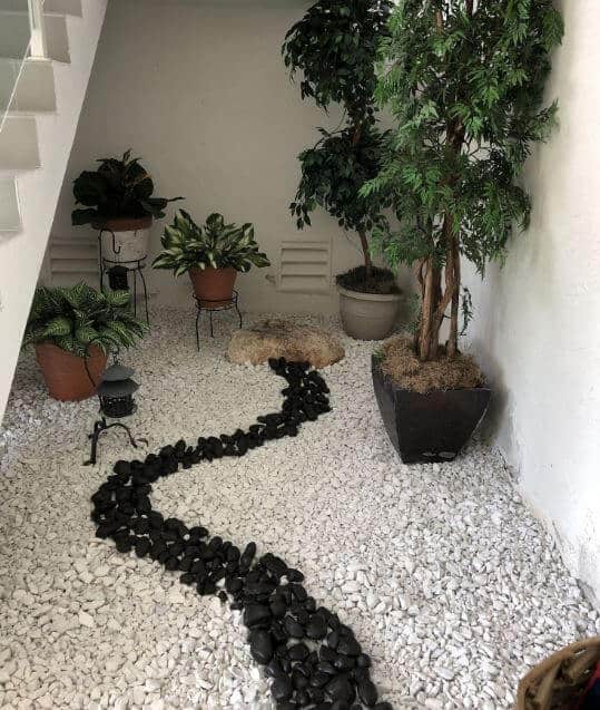 Indoor rock garden pebbles
